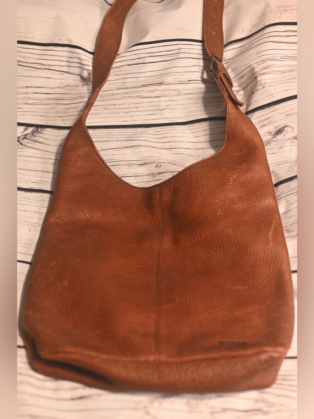 Duluth lifetime leather  Hobo Shoulder Bag in Cognac Brown
